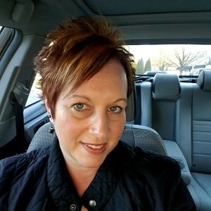 Meet your Posher, Lori